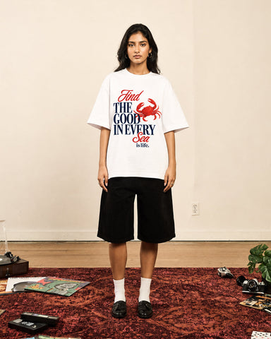 Women's Find the Good Sea Crab Graphic Oversized T-Shirt - 180 GSM Regular Fit
