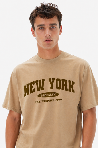 Urban New York Oversized Graphic T-Shirt – Black