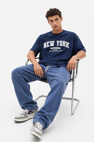 Urban New York Oversized Graphic T-Shirt – Black