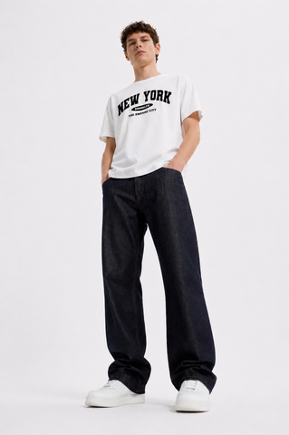 Urban New York Oversized Graphic T-Shirt – Black