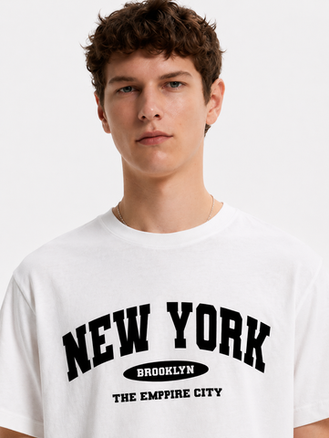 Urban New York Oversized Graphic T-Shirt – Black