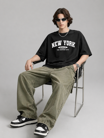 Urban New York Oversized Graphic T-Shirt – Black